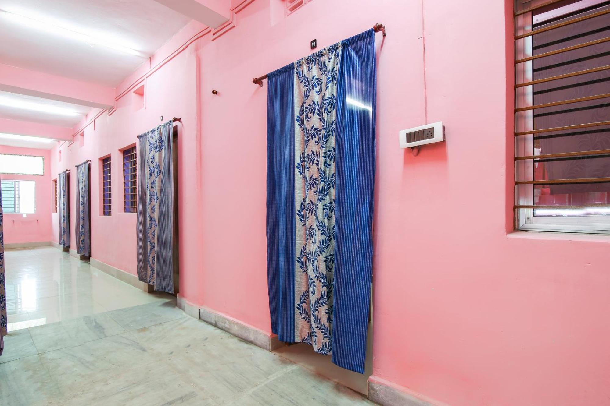 Collection O Nit More Adityapur Formerly Hotel Subheksha Jamshedpur Dış mekan fotoğraf